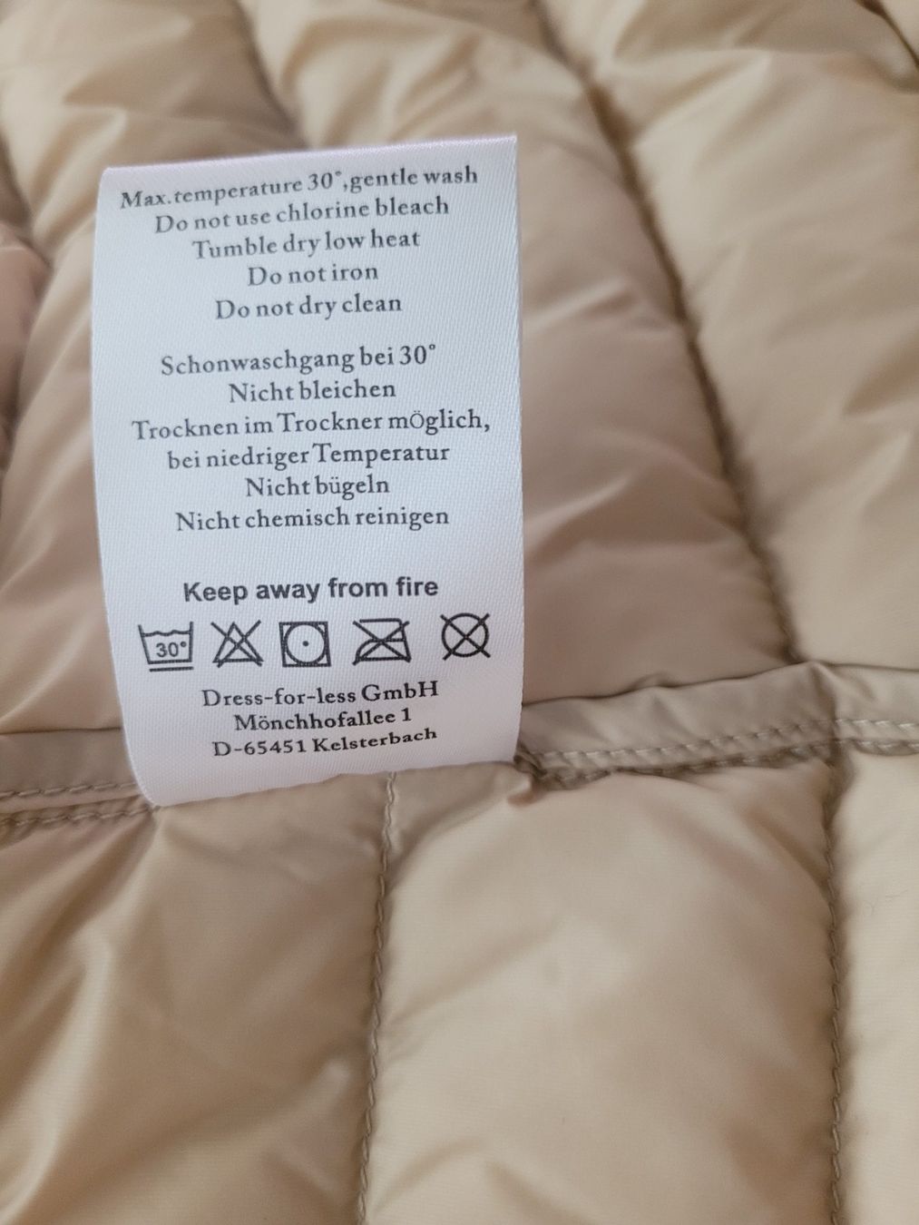 Gilet & Giacche senza maniche: Gilet – Usato da Sevelen venduto da Motchi 3