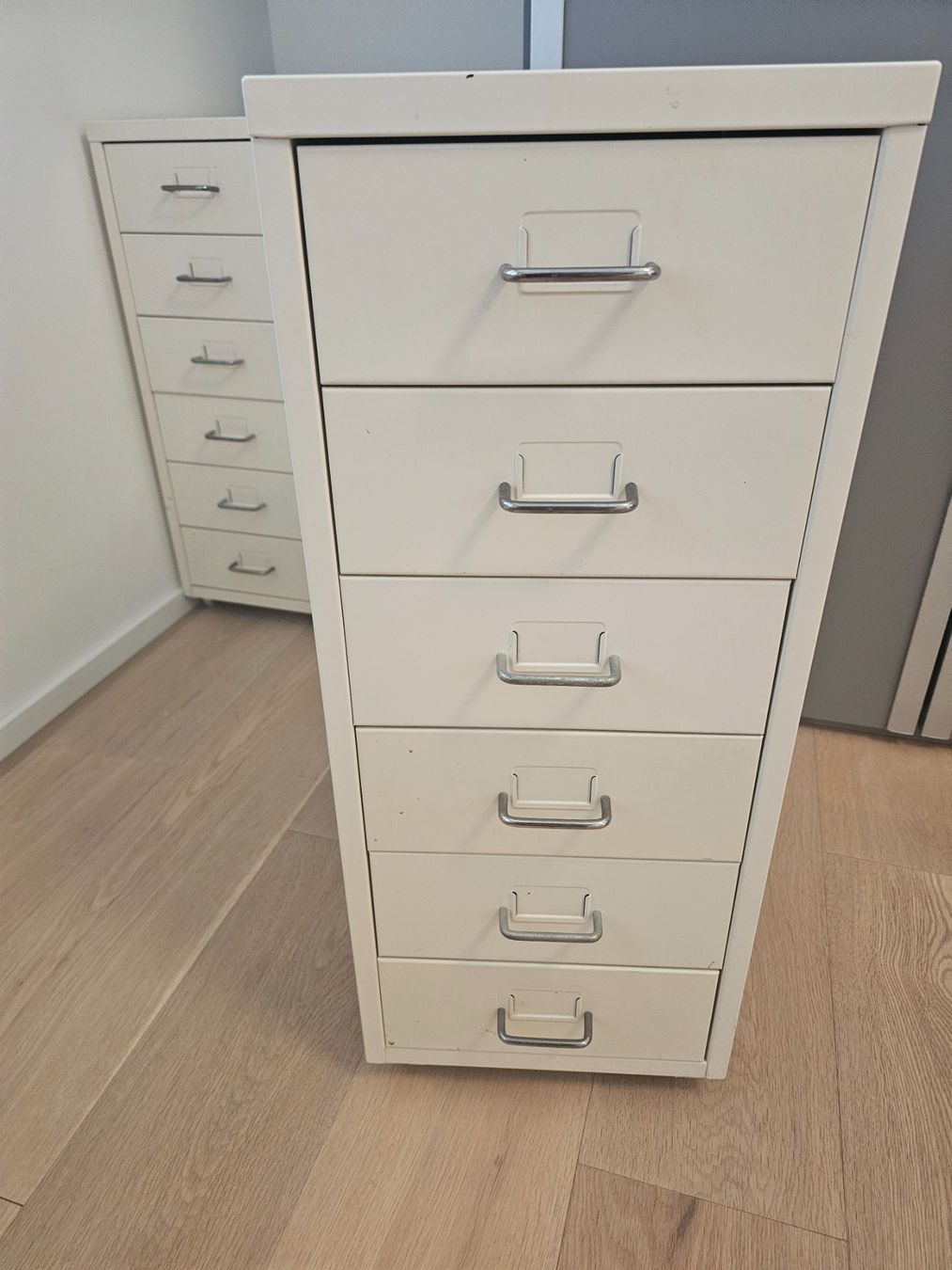 Eléments de bureau: Filing Cabinet 6 Drawers White Used – D'occasion à Immensee par Gitter 2