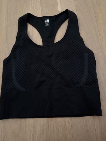 Schwarzes Sporttop von H&M Grösse M - Super Zustand!