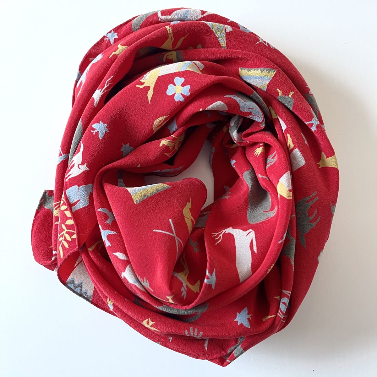 Fabric Frontline Foulard & Sciarpe: FABRIC FRONTLINE Silk Scarf – Nuovo (secondo la descrizione) da Emmen venduto da Avviivva_Com2023 1