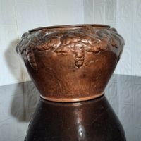 Handgemachter ziselierter Kupfertopf mit antikem Design