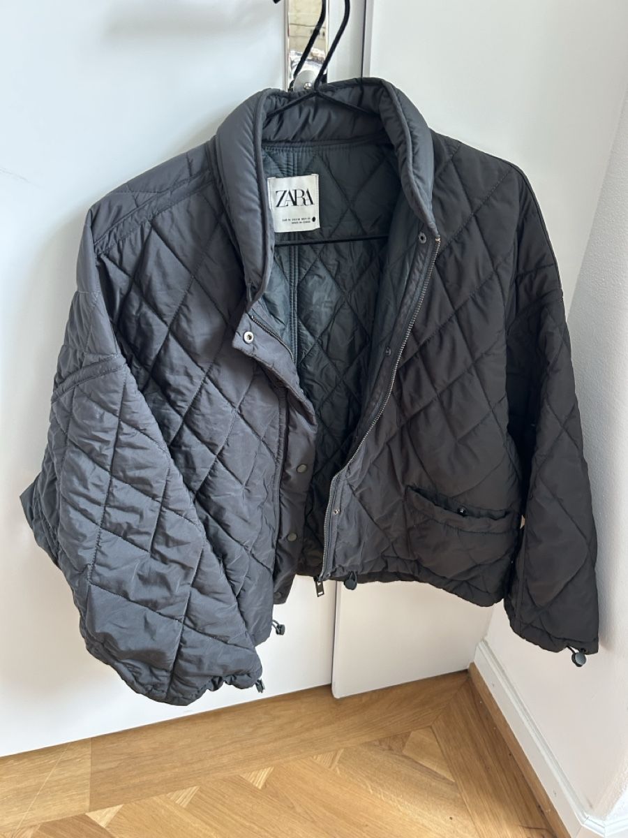 Giacche: Zara Quilted Padded Jacket – Usato da Zürich venduto da pdi_kr7j