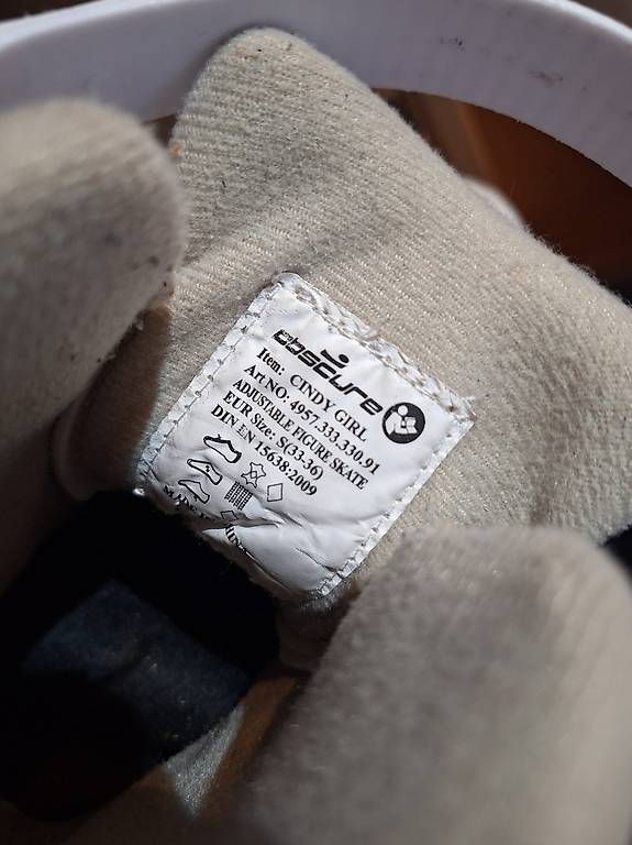 Pattini da ghiaccio: Schlittschuhe 33-36 – Usato da Etziken venduto da v.z 1