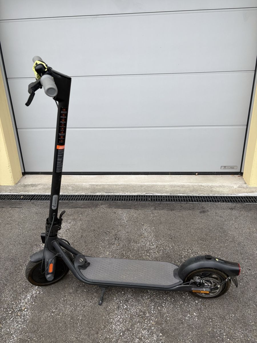 Kickboard: Ninebot Trotti – Neu (gemäss Beschreibung) aus Einsiedeln von 12Carina01