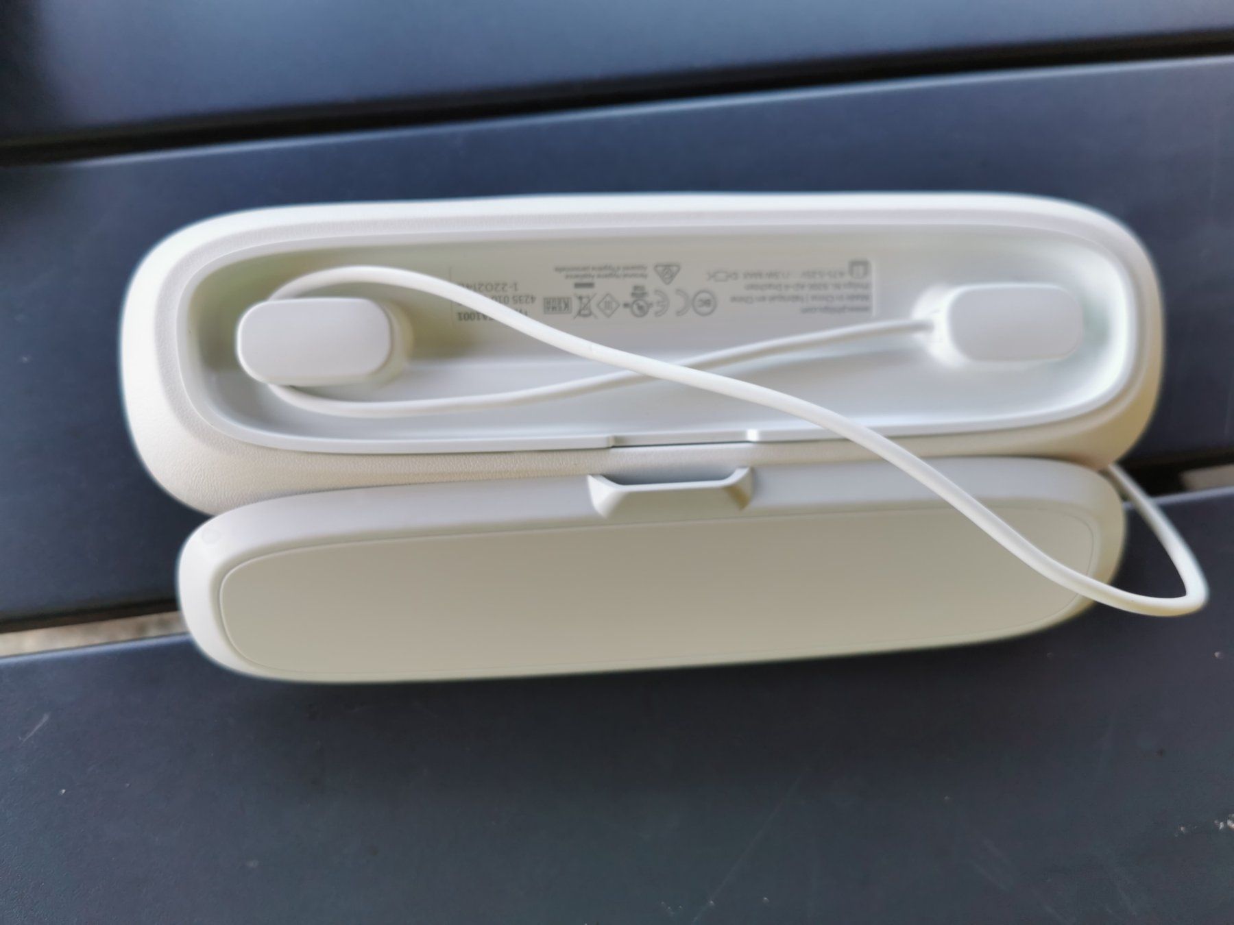 Philips Sonicare Soins dentaires: Philips Sonicare DiamondClean Ladegerät  / Etui – Neuf (Voir description) à Gebenstorf par Aturic 4