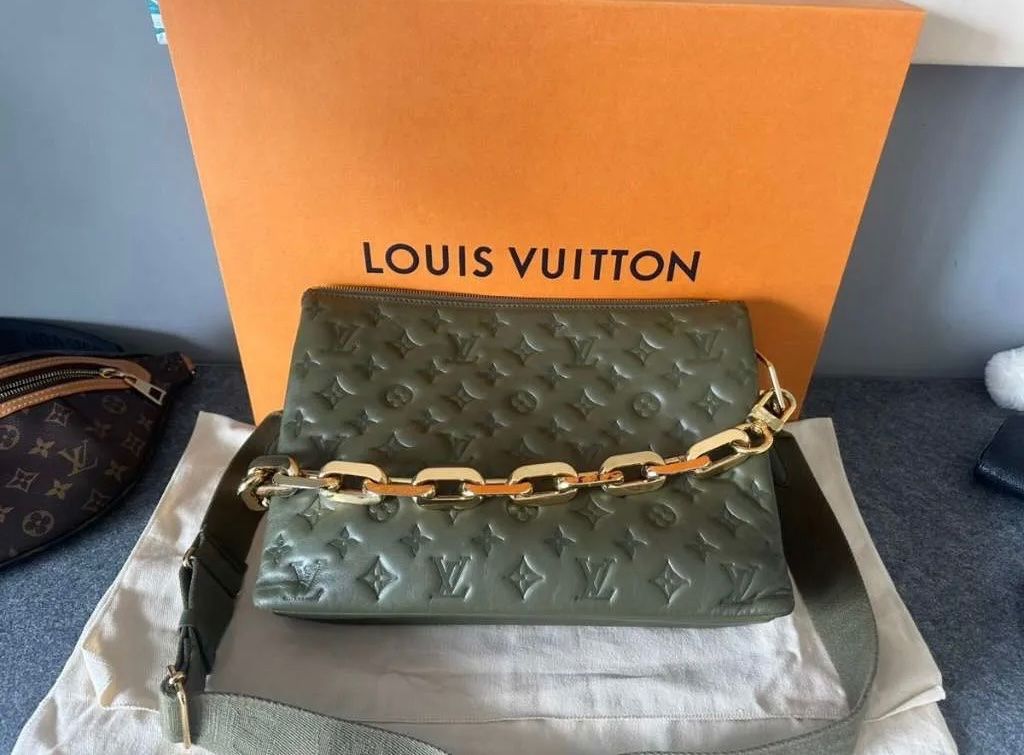 Louis Vuitton Borse da donna: Louis Vuitton Coussin, khaki – Nuovo (secondo la descrizione) da Triesen venduto da atos87