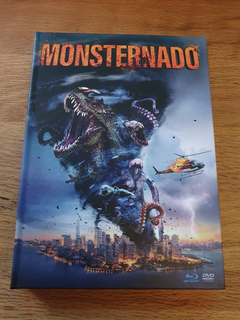 Tutti i DVDs: Monsternado - Blu-Ray Mediabook – Usato da Auenstein venduto da Trilos