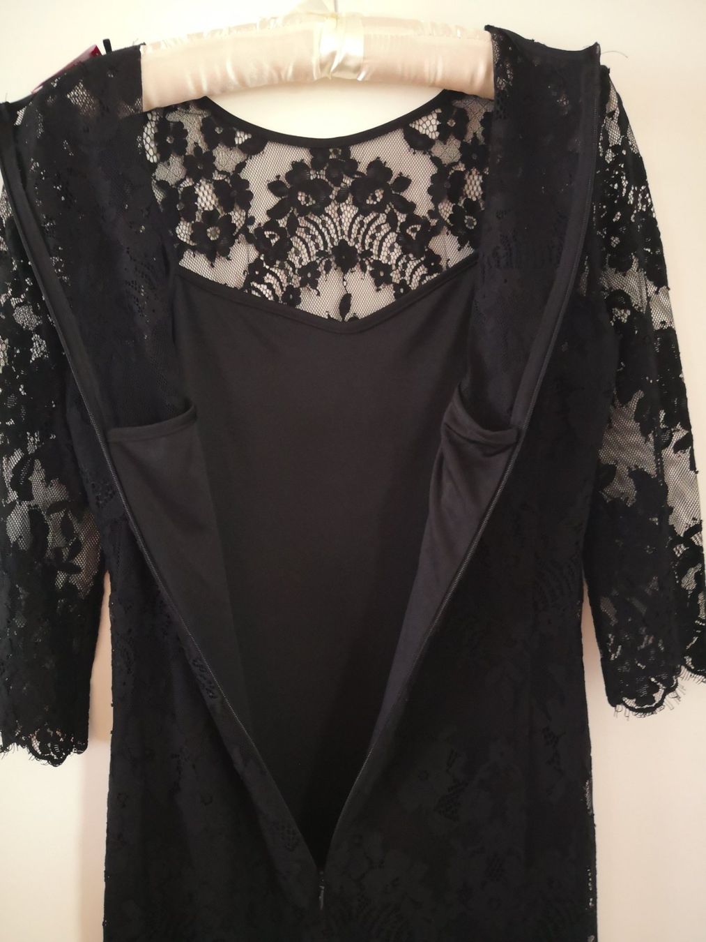 Guess Vestiti: Guess Damenkleid SCHWARZ (Gr.S) – Usato da Rapperswil SG venduto da dslemer 1