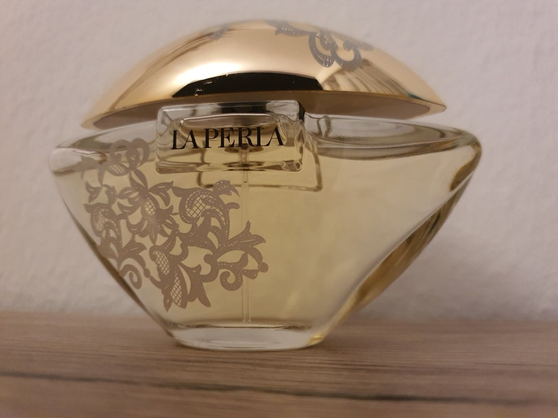 Profumi & Eau de Toilette: Parfum La Perla 1986 / Neu – Nuovo (secondo la descrizione) da Wädenswil venduto da sos_6vlx