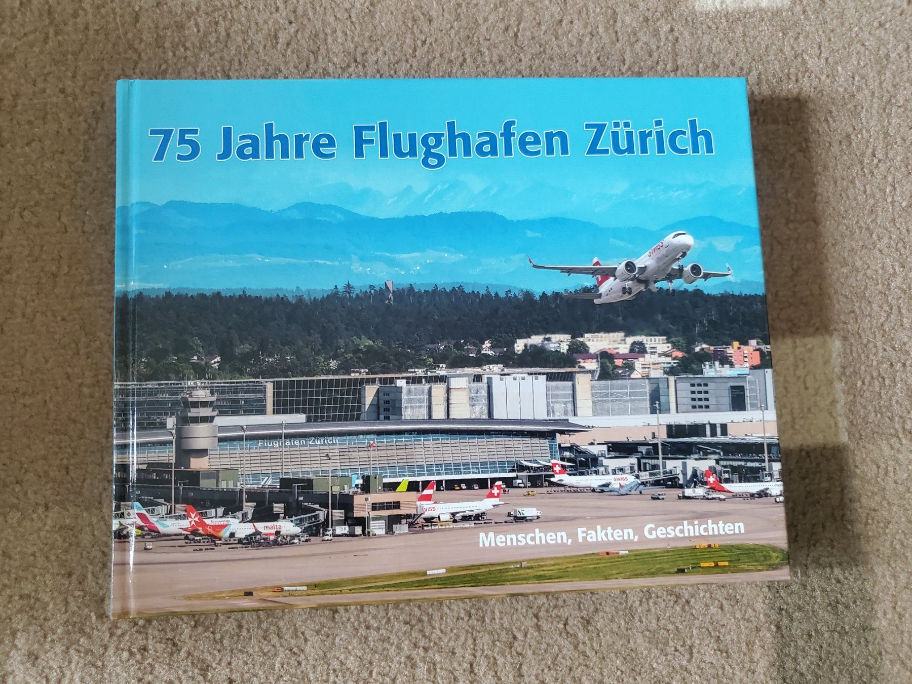 Libri: 75 Jahre Flughafen Zürich – Usato da Opfikon venduto da Steins_Siedlung