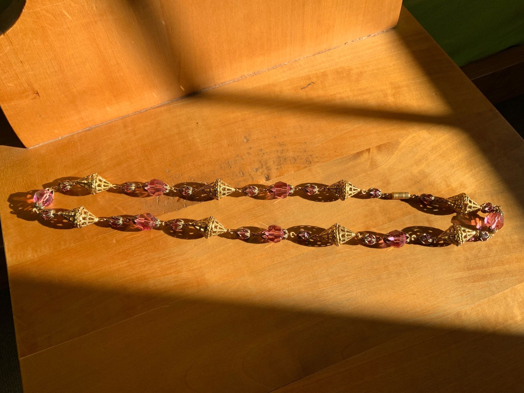 Ketten: Modeschmuck: Perlen aus Glas & Metall mit Ornamenten – Gebraucht aus Zürich von ancillaschmidhauser 1