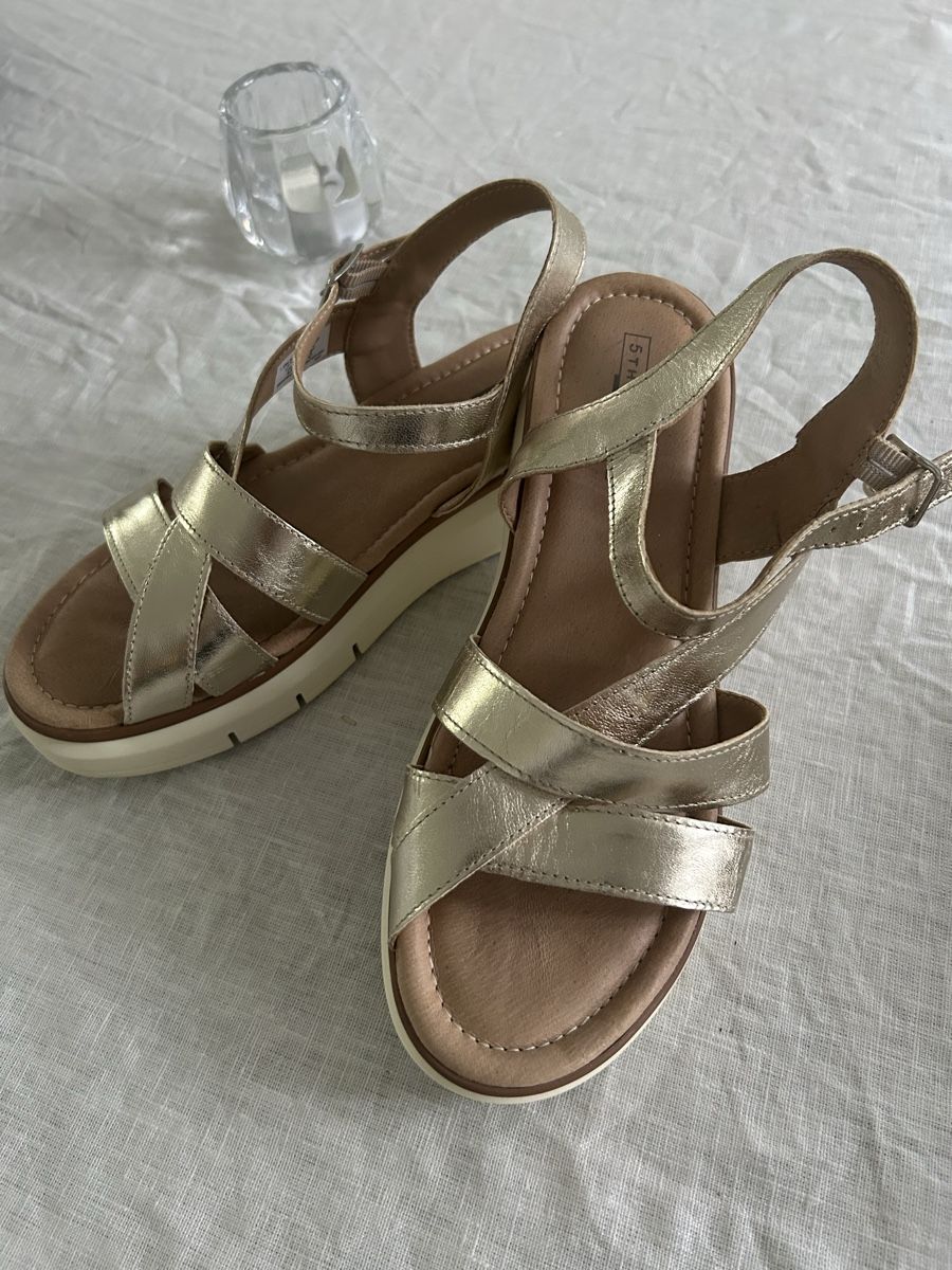 Damenschuhe: Hübsche Sandaletten  – Gebraucht aus Untersiggenthal von schnaepplideal
