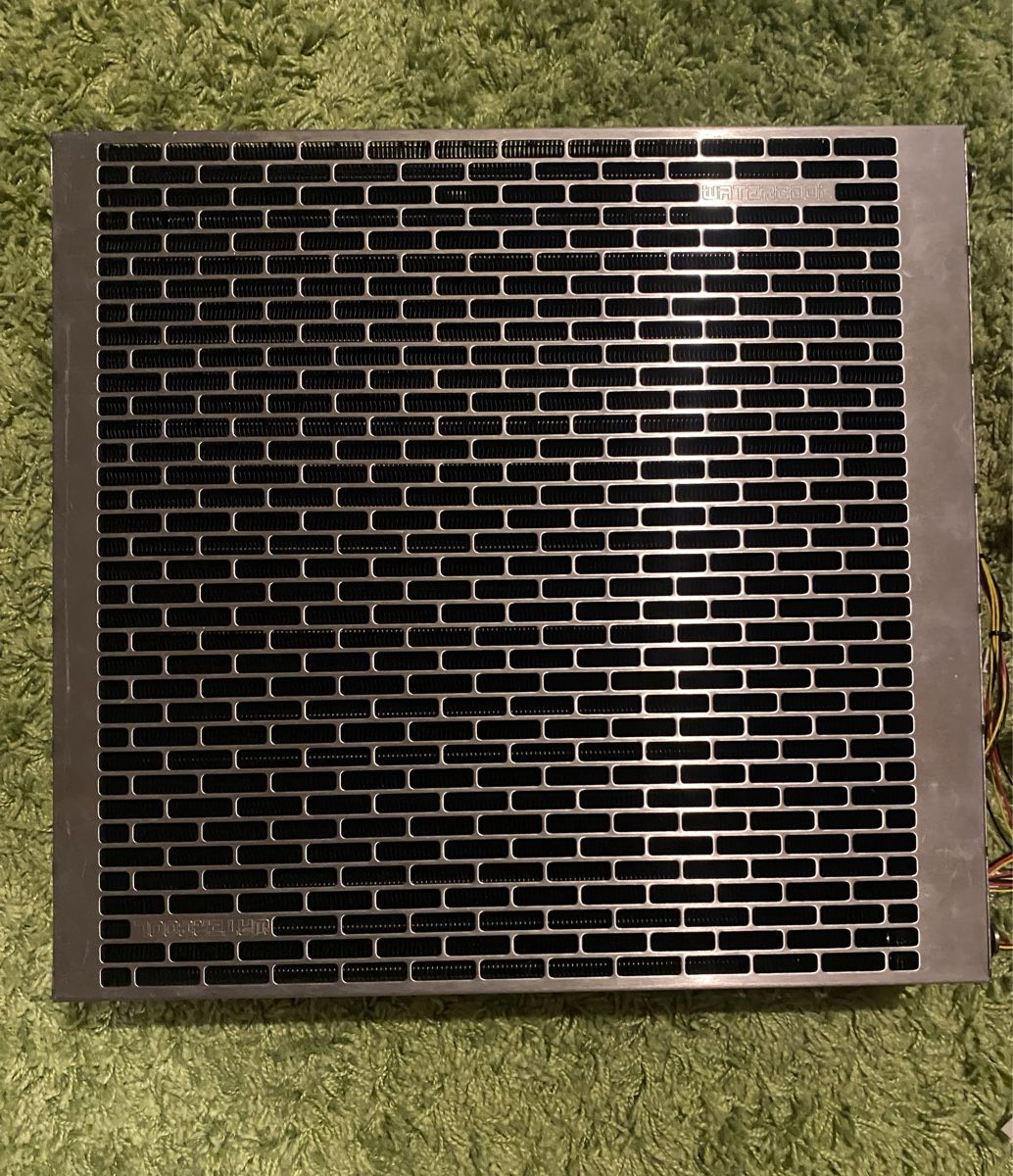 PC: Watercool Mora inkl Lüfterrahmen – Usato da Thunstetten venduto da dam4ris90