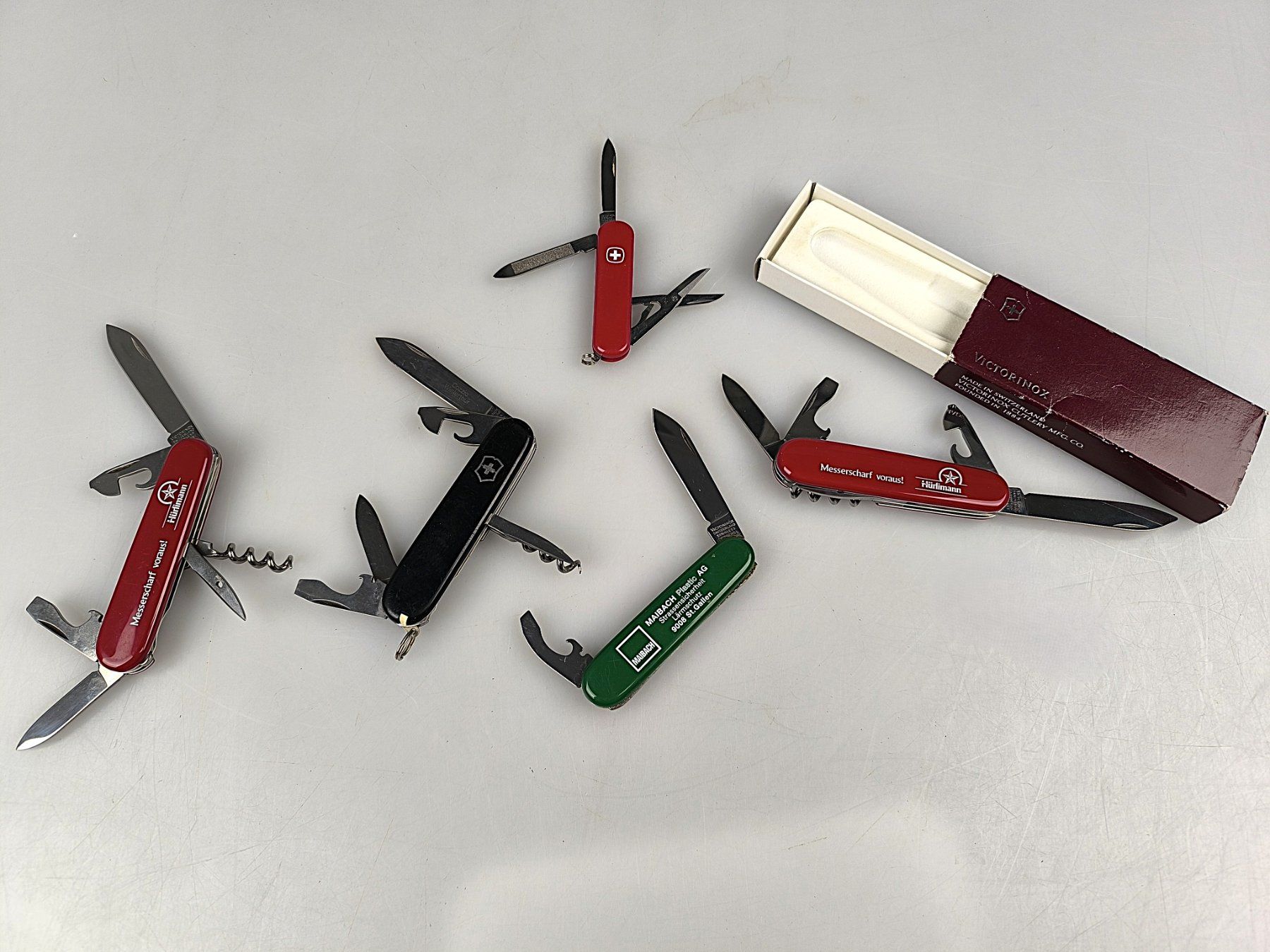 Victorinox Coltelli tascabile: 5 Sackmesser Victorinox – Usato da Volketswil venduto da brockipfannenstil