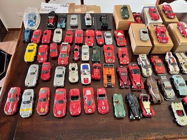 Modellini d'auto: Lot de 113 voitures 1/43 – Usato da Cernier venduto da Mustang28966