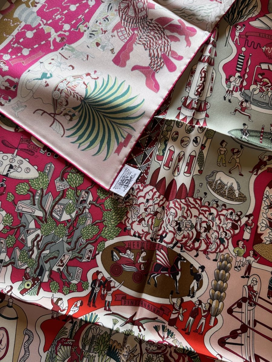 Hermès Foulard & Sciarpe: Hermès carré Exposition Universelle Neuf  – Nuovo e nell'imballaggio originale da Genève venduto da HappyLifestyle 1