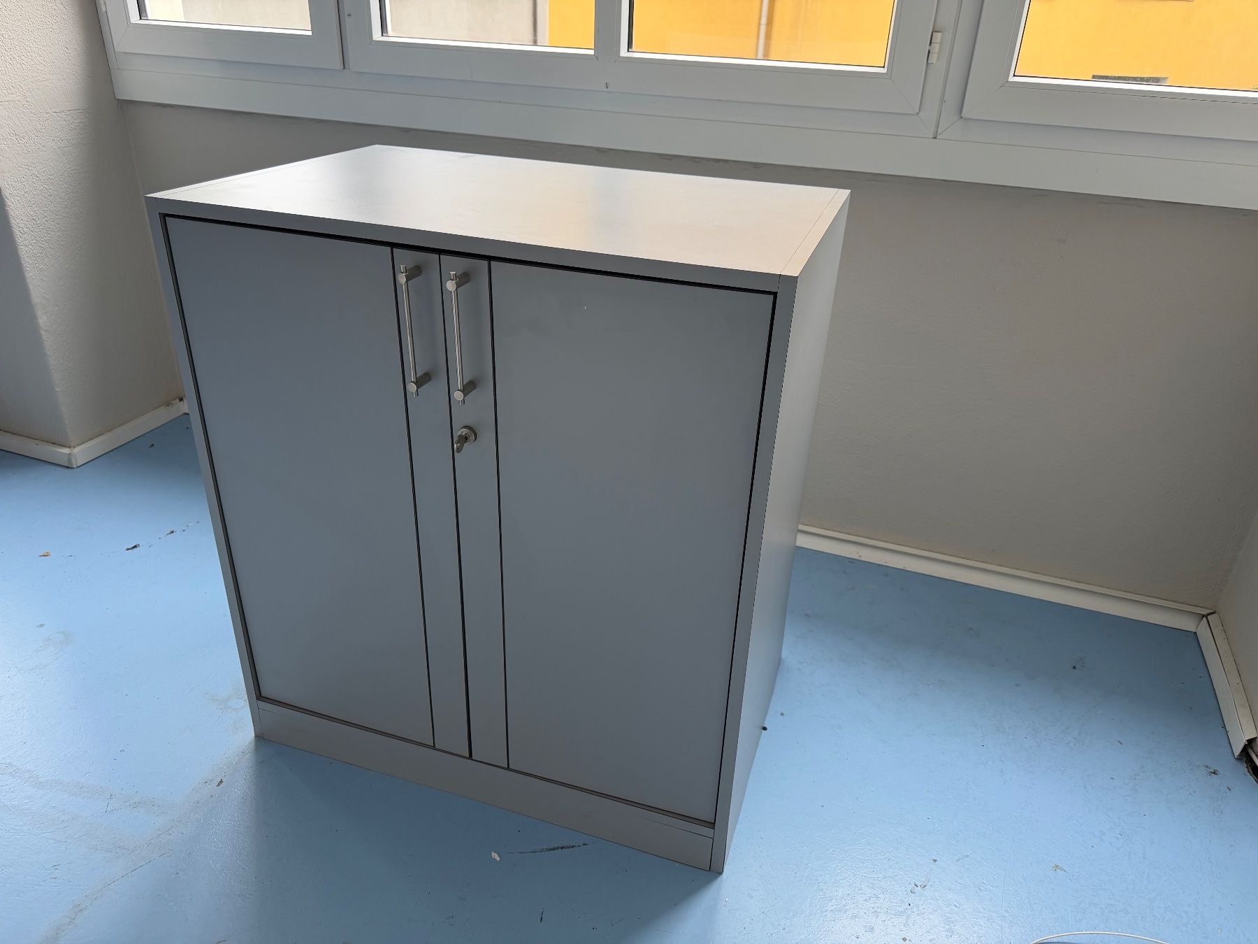 Armadi: Schrank Metall grau – Usato da Zürich venduto da mar_hs6l 3