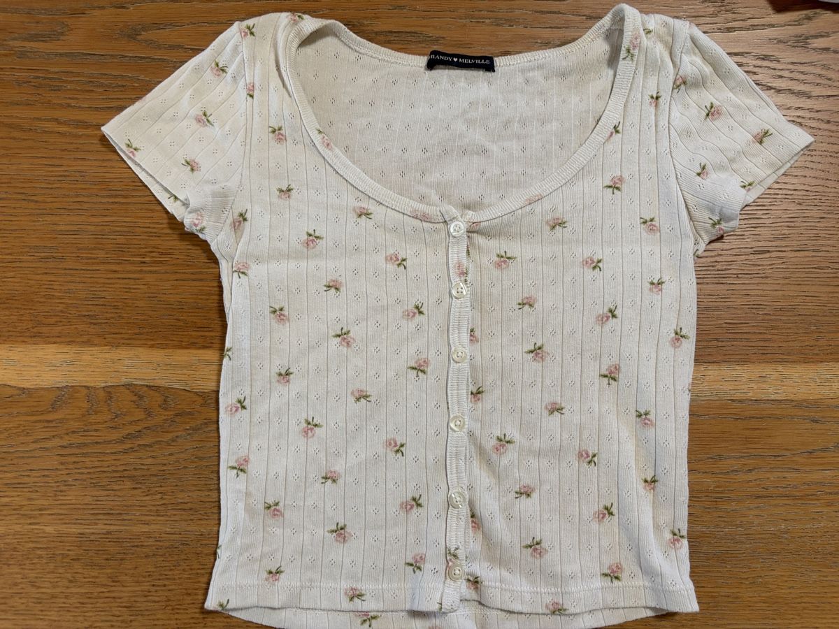 Brandy Melville T-shirt: Brandy Melville – Usato da Lausanne venduto da Soins