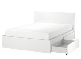 Bett inklusive Lattenrost und Schubladen