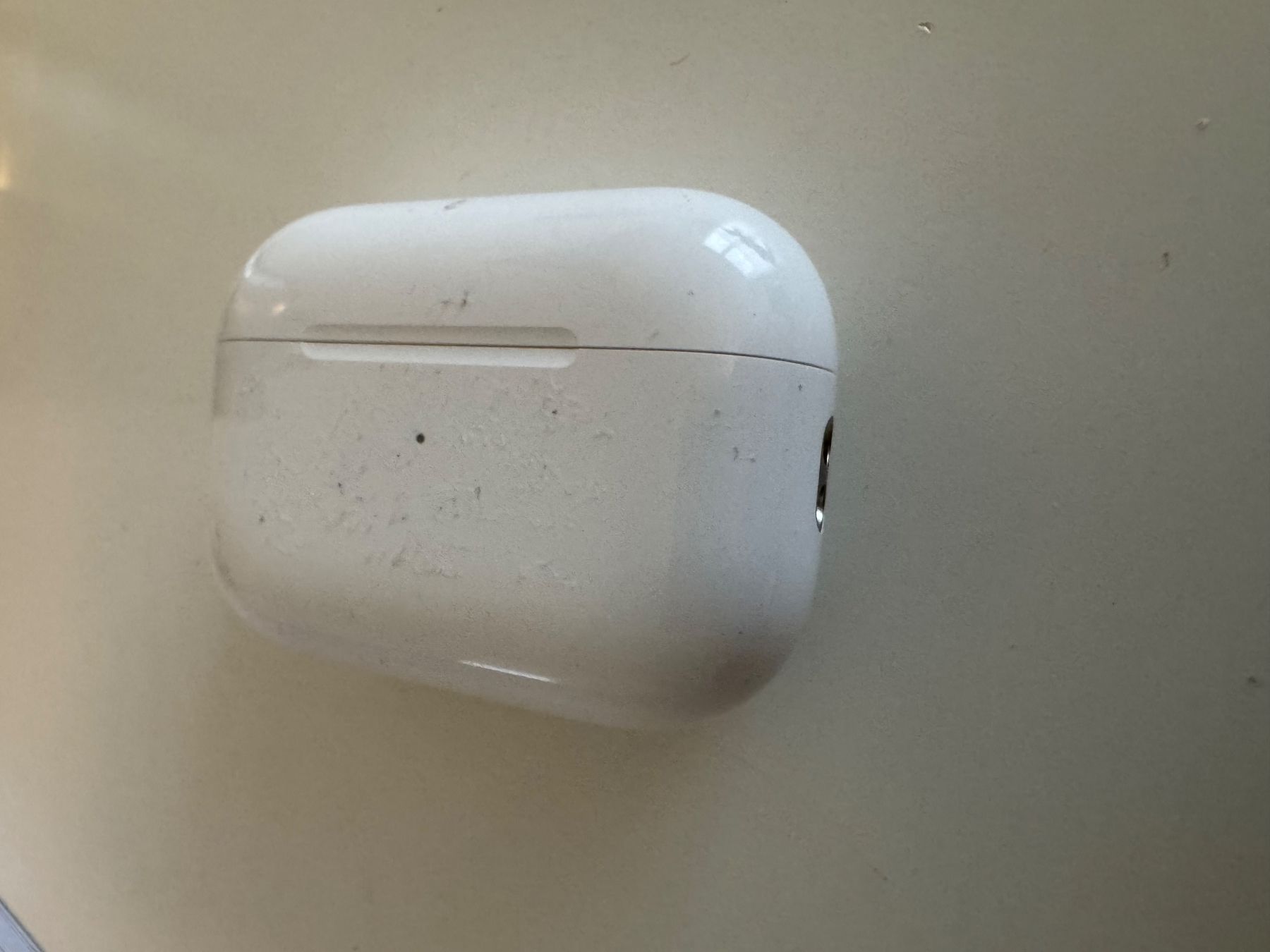 Apple Cuffie: AirPods Pro 2. Generation mit Lightning-Case – Usato da Adliswil venduto da Busys 4