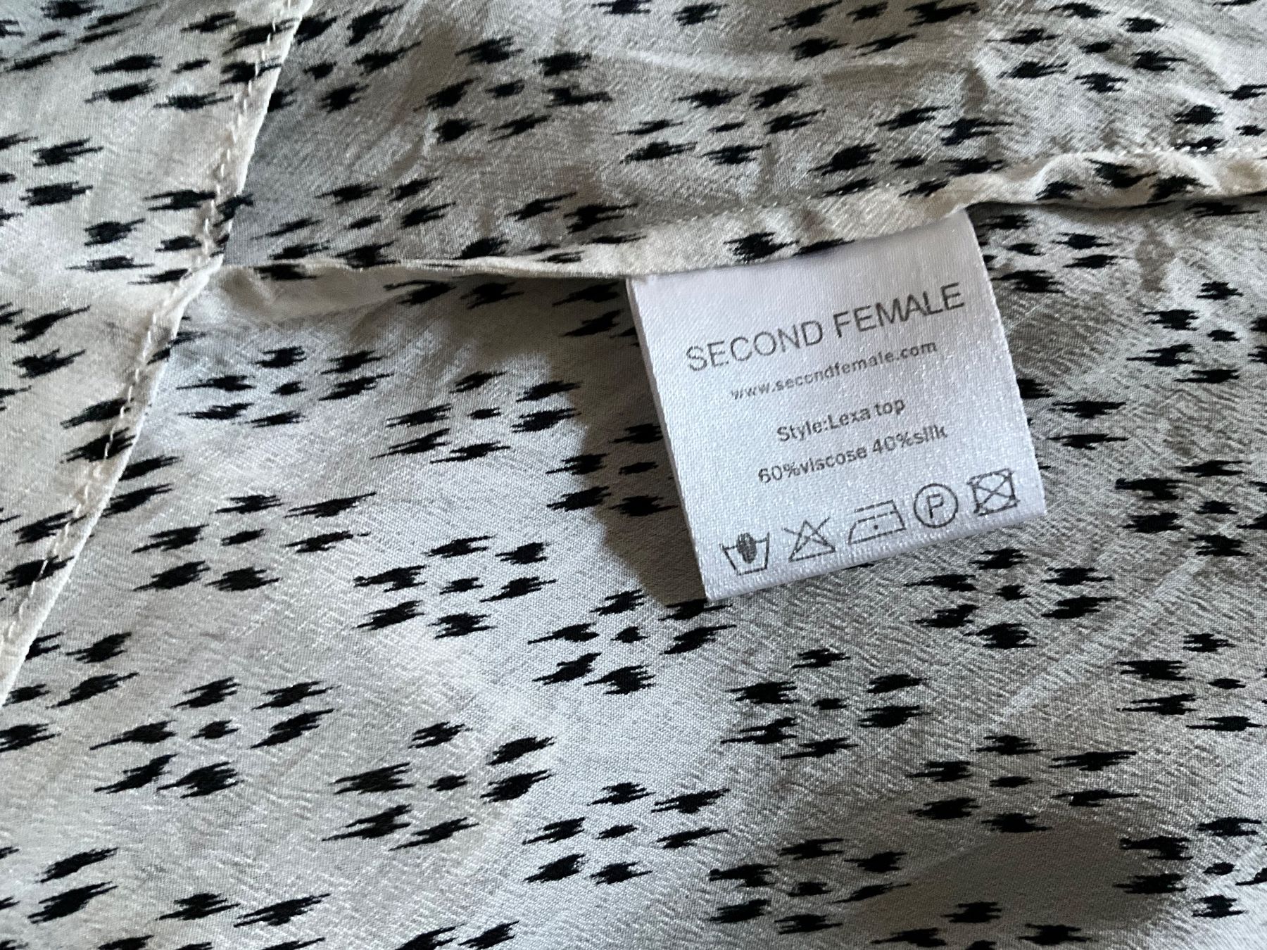Camicette: Bluse 40% Seide Gr. L/XL – Usato da Muri b. Bern venduto da SmuriS 5