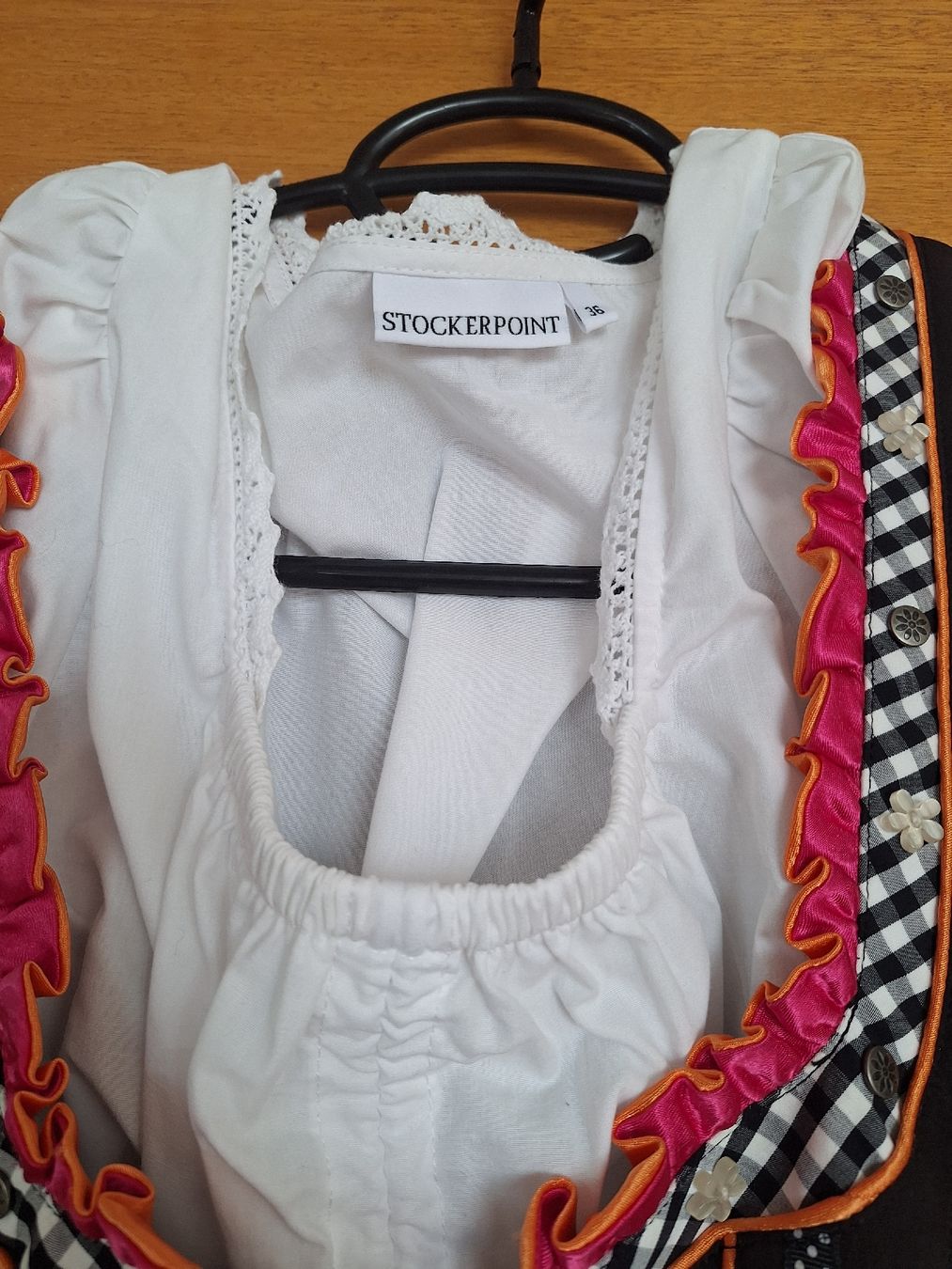 Costumi: Dirndl Spieth & Wensky mit Stockerpoint Bluse und eine Tasch – Usato da Wanzwil venduto da chlinih93 2