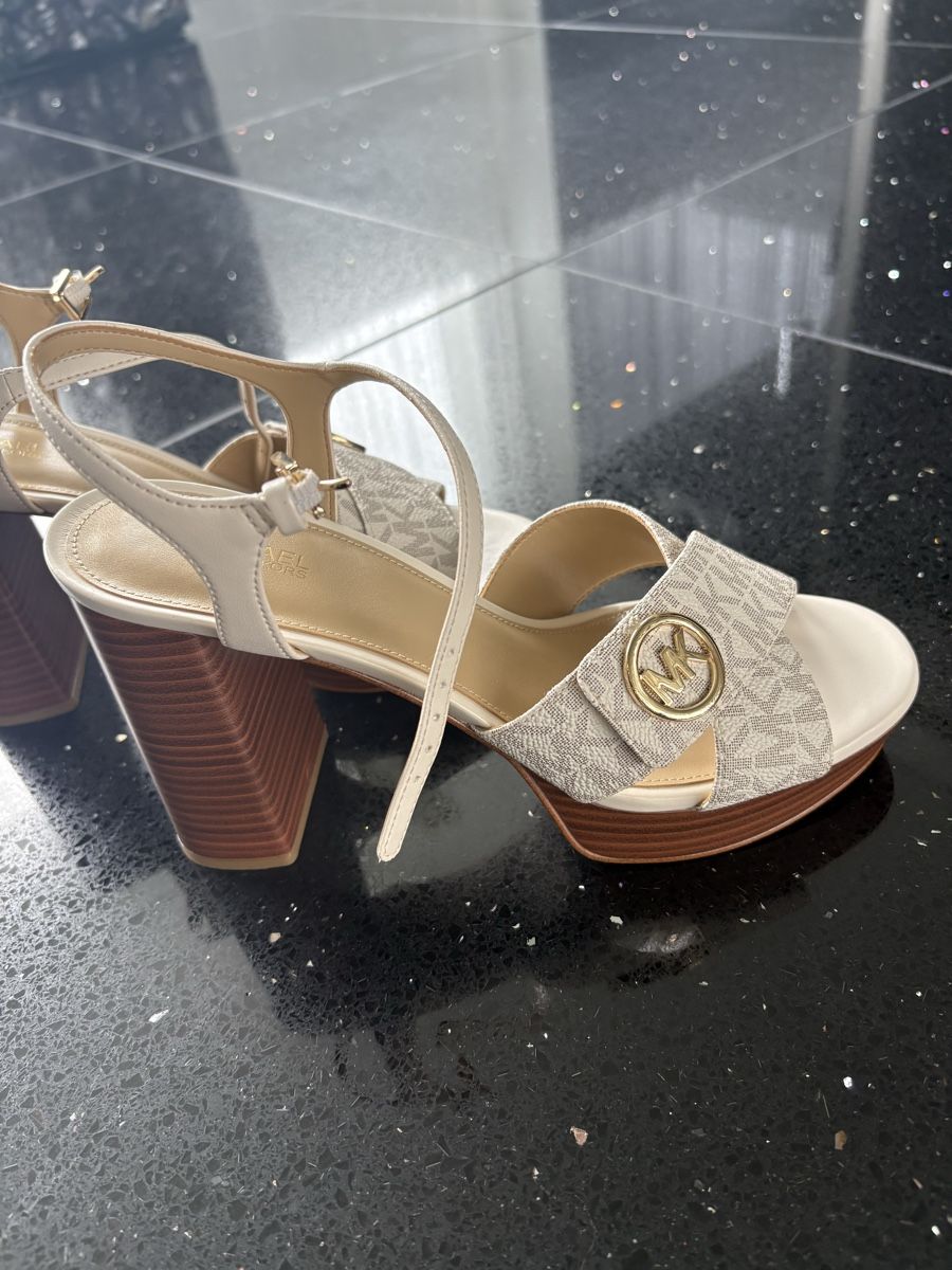 Michael Kors Scarpe da donna: Michael Kors Sandalen  – Nuovo e nell'imballaggio originale da Oftringen venduto da SCHIBLI1