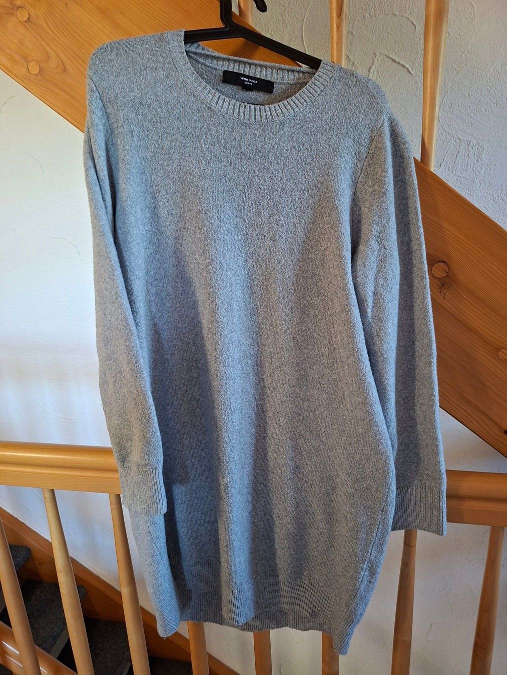Vero Moda Vestiti: Strickkleid grau – Usato da Oberwil/Dägerlen venduto da Dominique1606