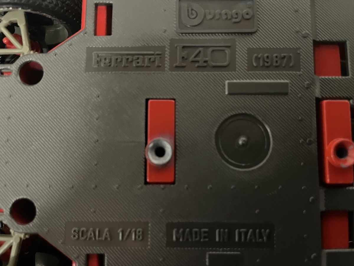 Bburago Modellautos: Ferrari F 40  – Gebraucht aus Zuerich von HaYvFoRu 4