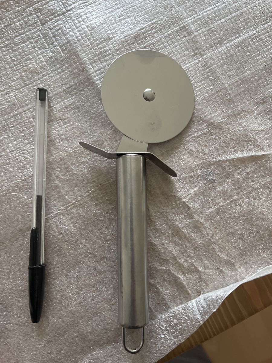 Elettrodomestici da cucina: Small pizza cutter – Usato da Dietlikon venduto da clf_g9mp 1
