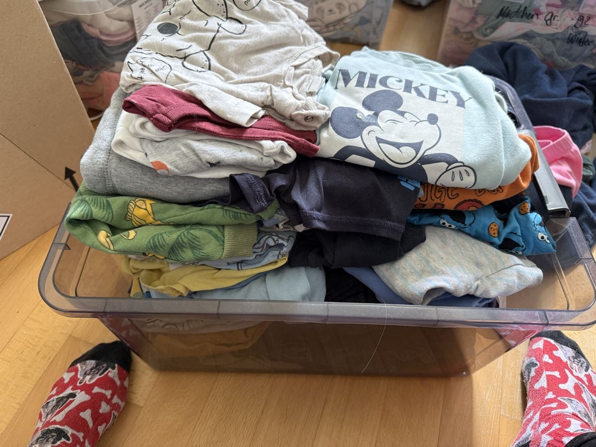 Lotti & Set di vestiti: Kleiderpaket jungs 92 – Usato da Rickenbach Sulz venduto da localara