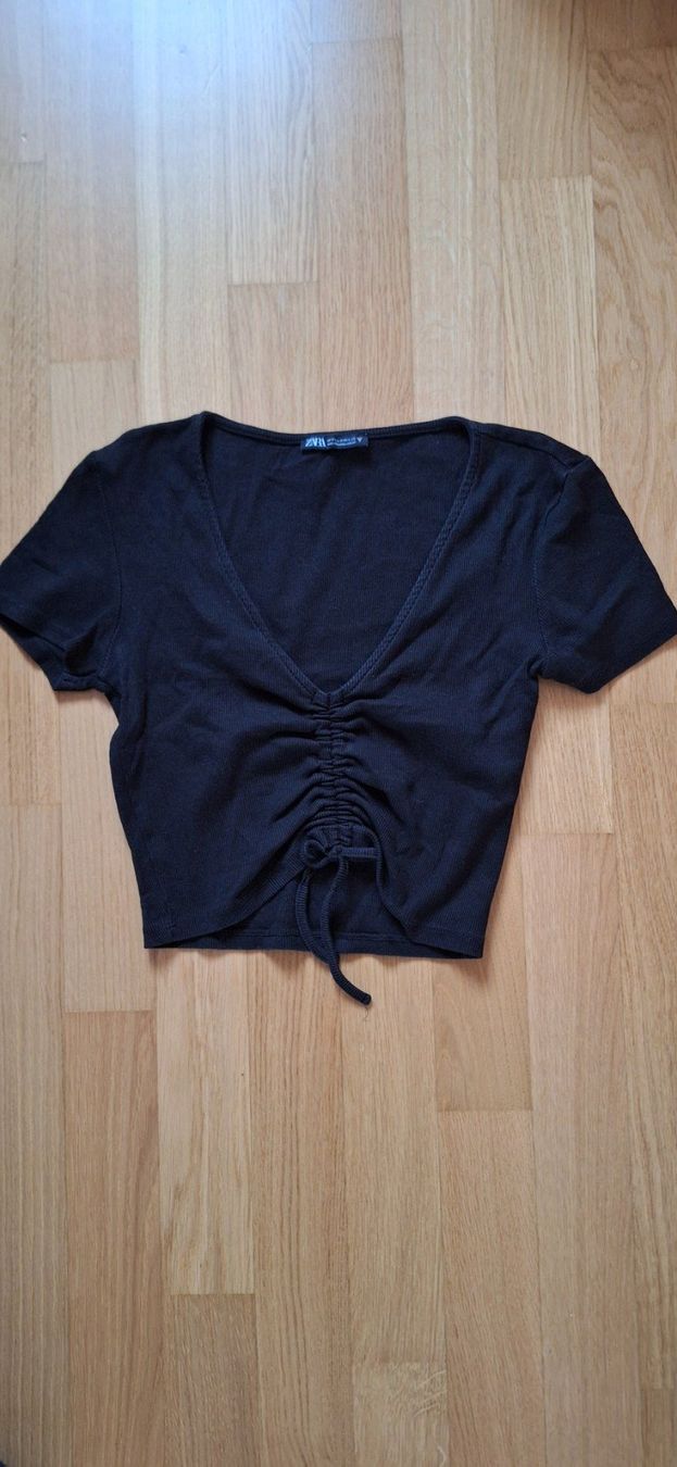 Zara Top: Zara, croc top – Nuovo (secondo la descrizione) da Lussery-Villars venduto da pousinete02 3