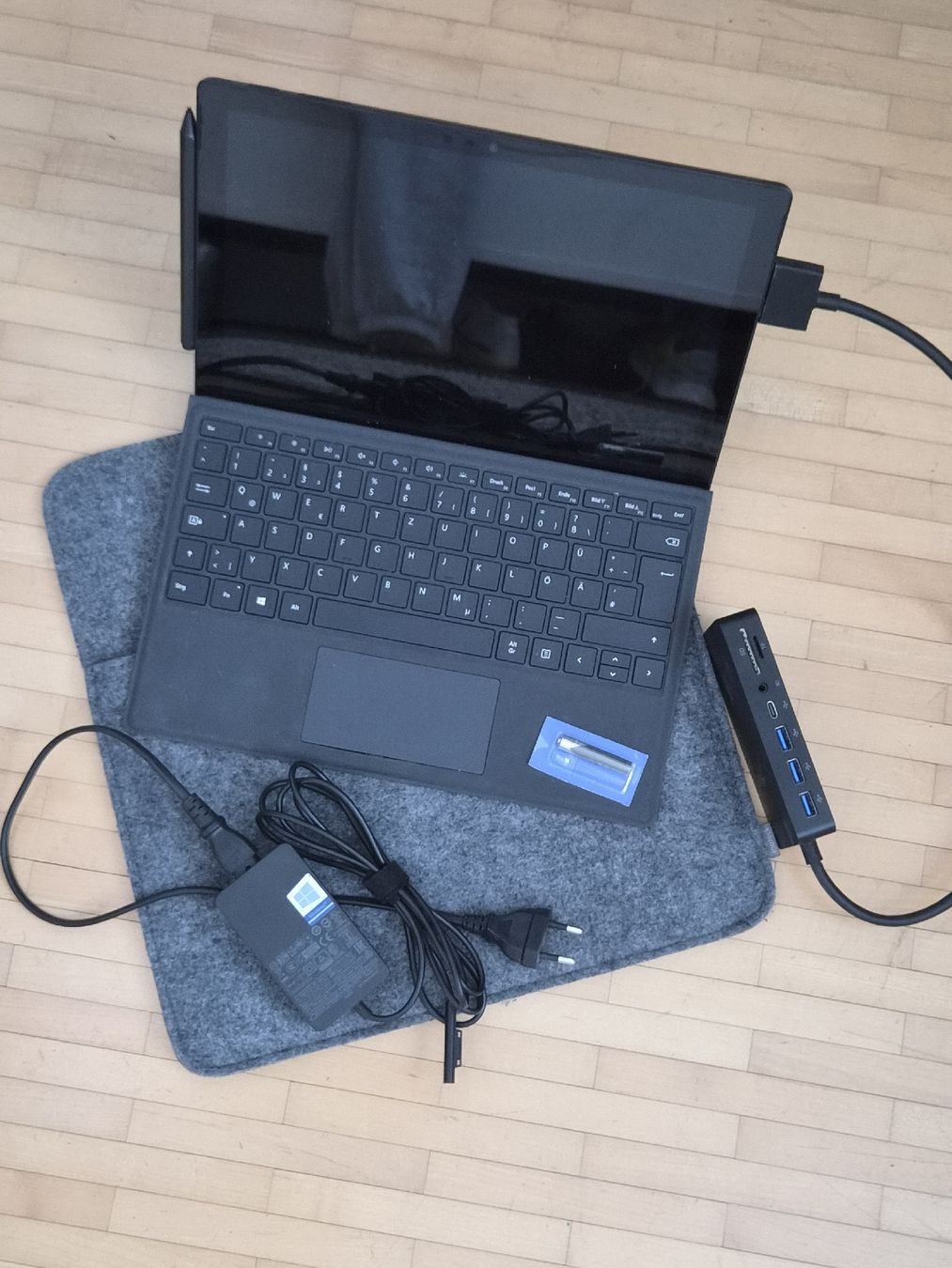 Microsoft Notebook: microsoft surface 6 pro | i5 | 8gb | 256gb – Usato da Davos Dorf venduto da Ricarlo