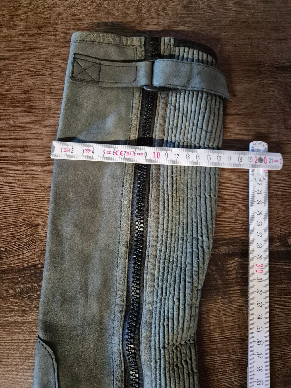 Jambières & Bandages: Chaps L – D'occasion à Meggen par Orrinka20 4