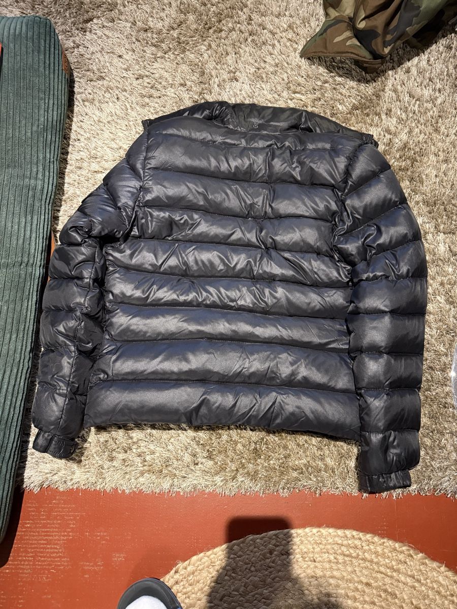 Moncler Jacken: Moncler Jacke Maya Schwarz ab 1.- – Gebraucht aus Küsnacht ZH von ell_8pht 3