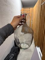 Dekorative Glasflasche / Vase für den Frühling!