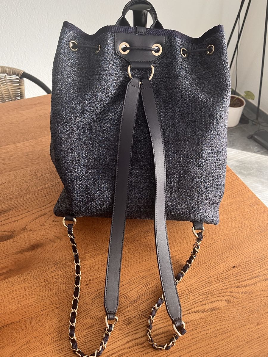 Chanel Zaini: CHANEL DEAUVILLE BACKPACK – Nuovo (secondo la descrizione) da Marin-Epagnier venduto da vanessita_ch 1
