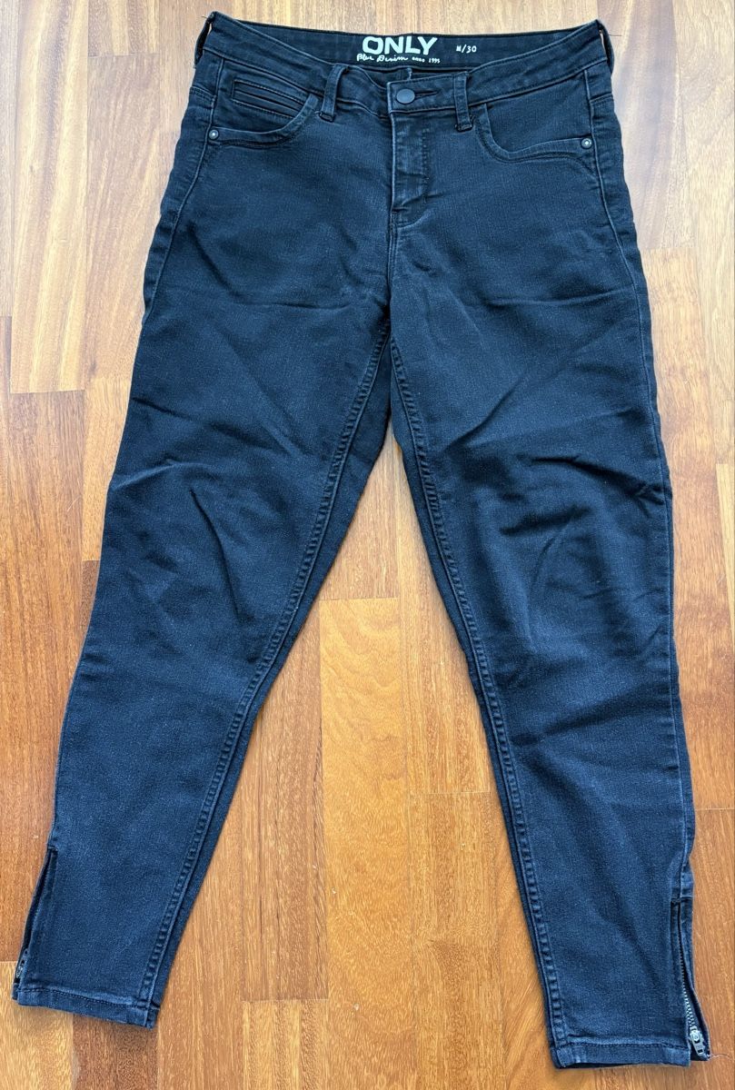 Only Jeans: ONLY Jeans, schwarz – D'occasion à Embrach par ale_v5qn
