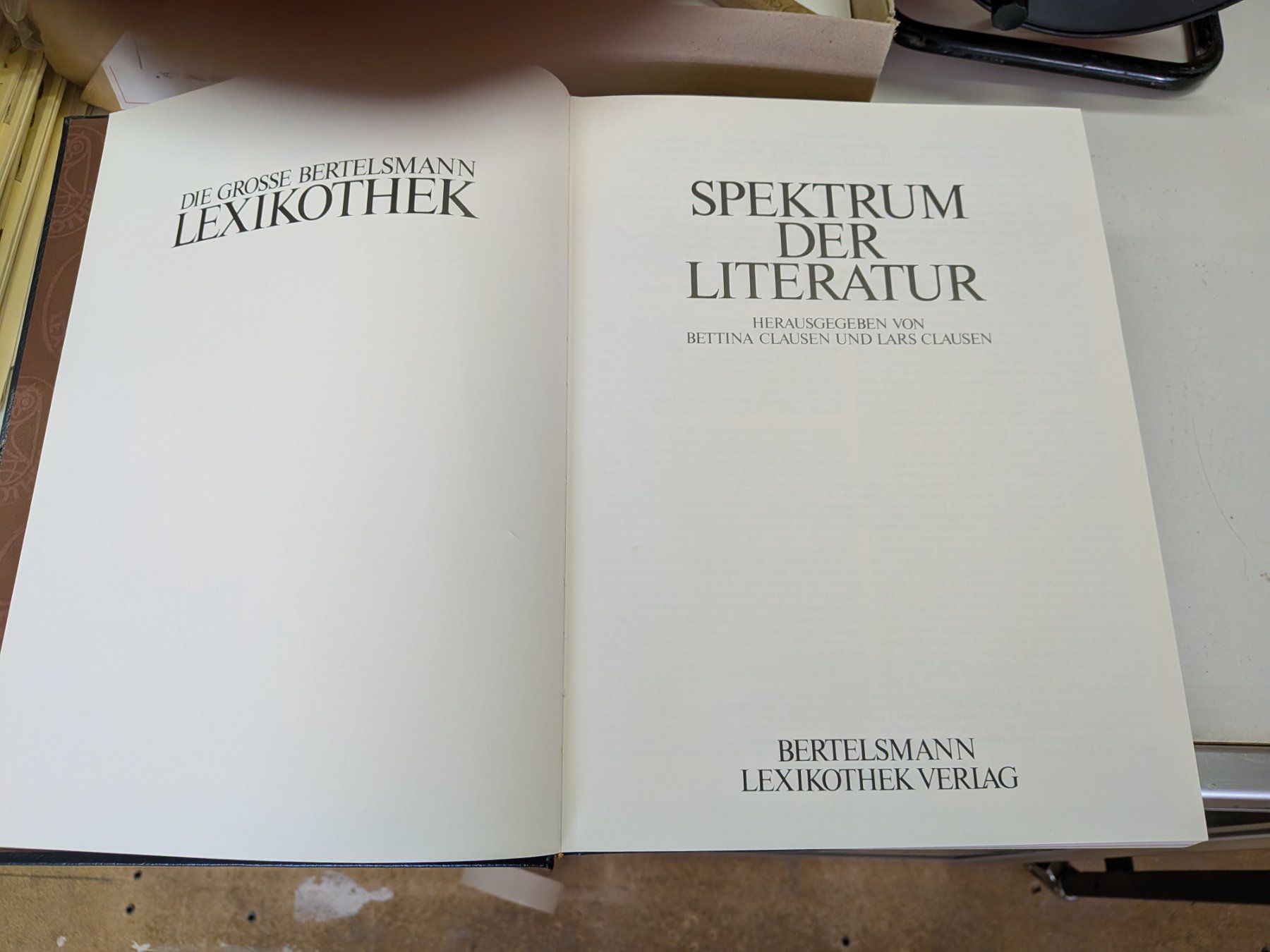 Libri: 31 Bände Bertelsmann Lexikon.Neuwertig – Usato da Schönenwerd venduto da kybi 2