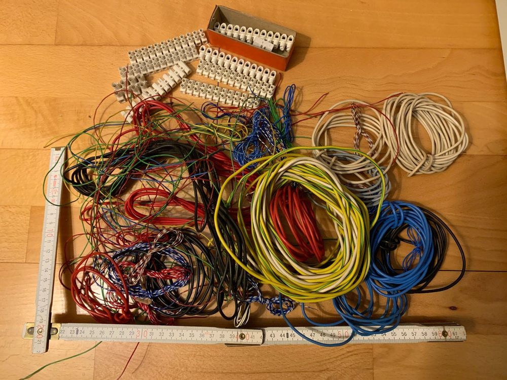 Produktbild von 25 Meter Modellbahnkabel Für OO/HO Oder N – Mit Kabelbindern, Von Hornby, Für Analoge/digitale Steuerung
