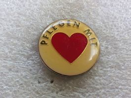 Ansteckpin 187: Pflegen mit Herz