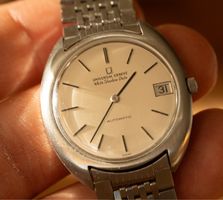 Universal Genève White Shadow Date - Vintage