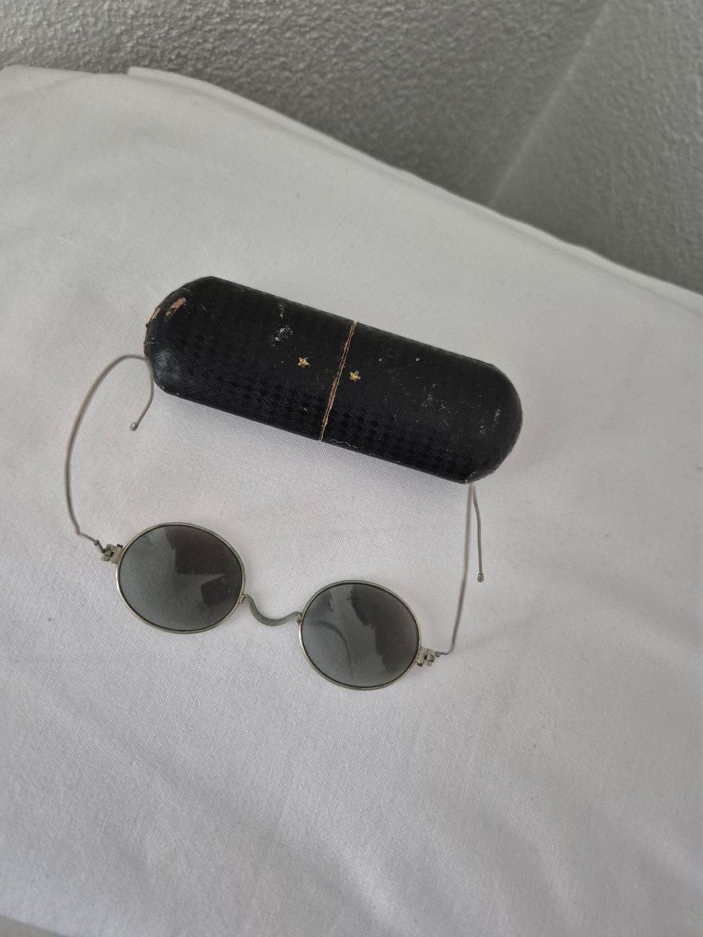Occhiali & Lenti: Antike Nickelbrille mit Etui – Usato da Berg SG venduto da Bolle01 1