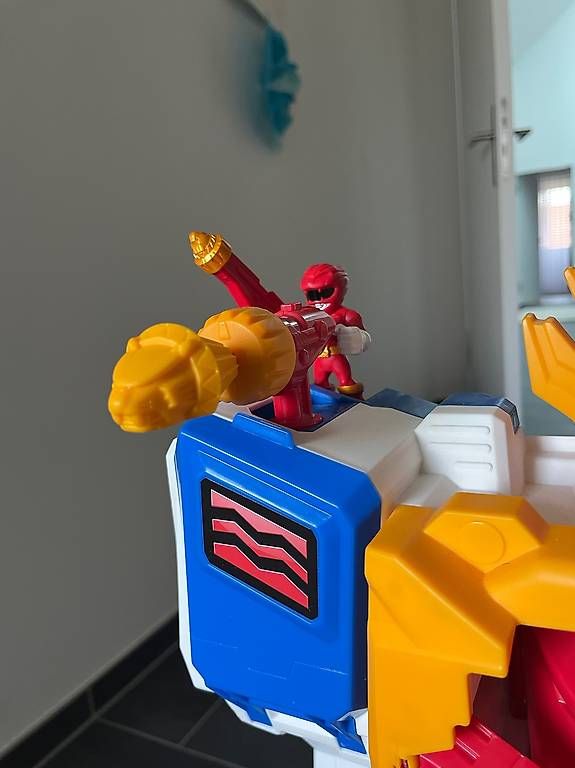 Statuette: Power Ranger Megazord – Usato da Rickenbach ZH venduto da Pumba_500 1