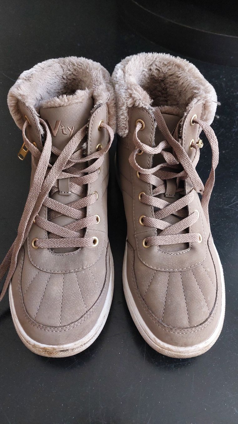 Scarpe da donna: Winter Schuhe, Boots, Grösse 40 – Usato da Veltheim AG venduto da gave04 1