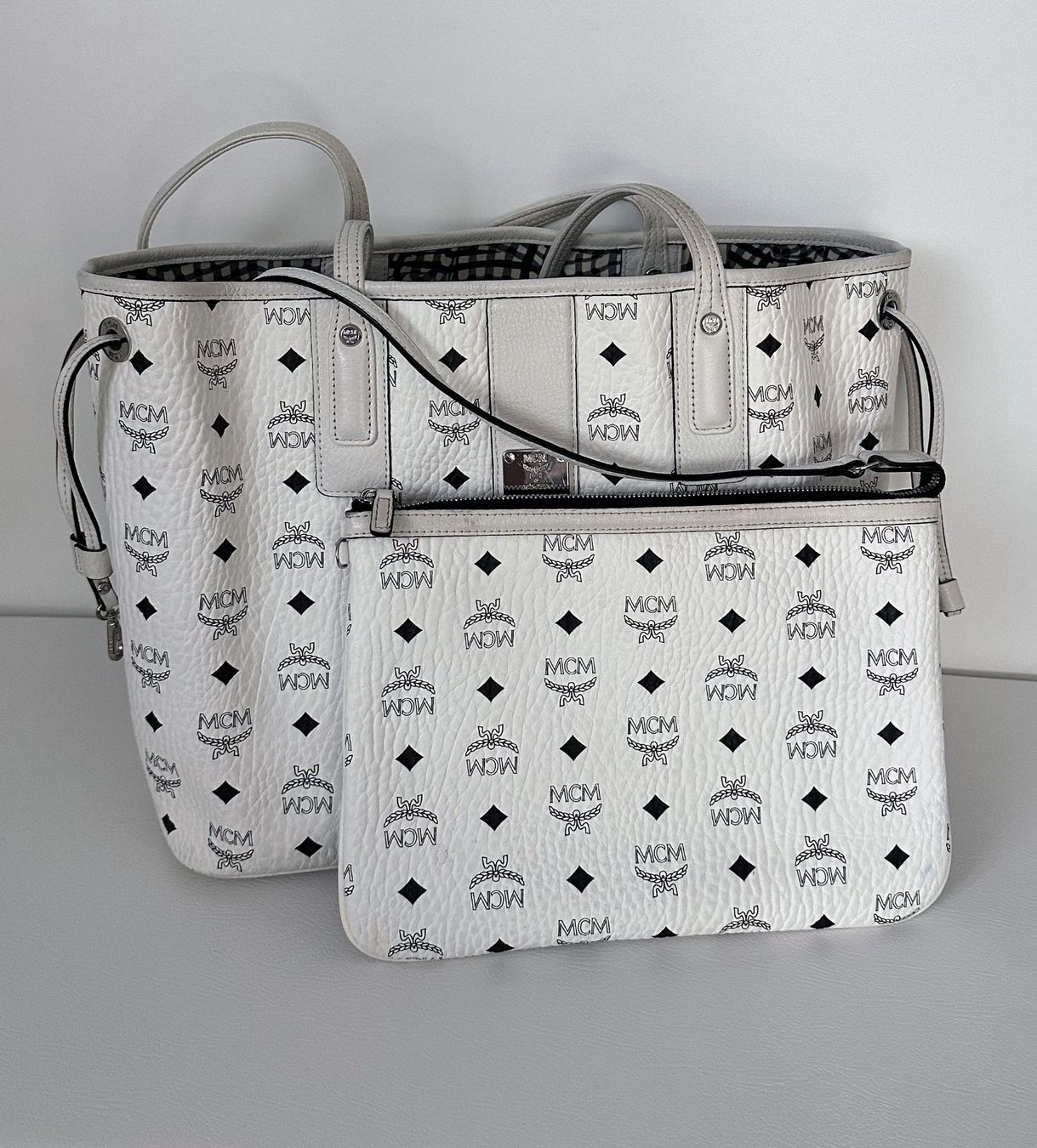 Mcm Borse da donna: MCM Liz Reversible Shopper Medium in White Visetos – Usato da Au SG venduto da nic_7wpf 2