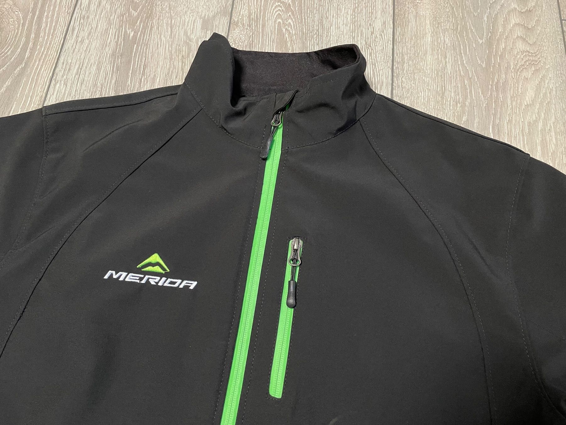 Giacche: Neue Velojacke MERIDA – Usato da Meilen venduto da sunshinesun