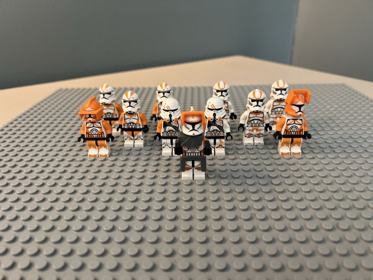 Star Wars Statuette: LEGO Star Wars 212th Clone Trooper Squad + Commander Cody – Usato da Zürich venduto da Quentin999