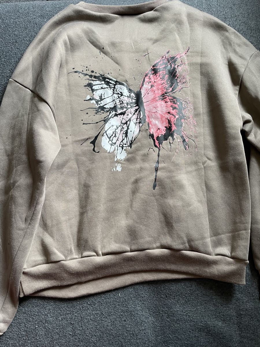 Maglioni & Felpe: Pullover mit Schmetterling Motiv Grösse L neuwertig – Usato da Baden venduto da sab_5dkw 1