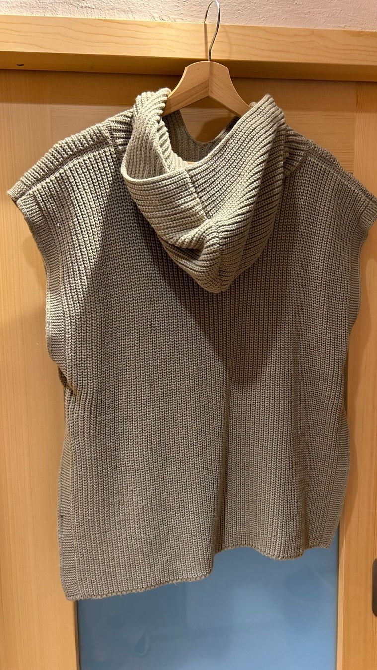 Cream Tuniche: Tunika gestrickt, Grösse M/L – Nuovo (secondo la descrizione) da Innertkirchen venduto da Urbachtal 2